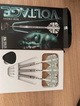 Target Rob Cross G1 Swiss Point 90% - Steel Tip Darts
